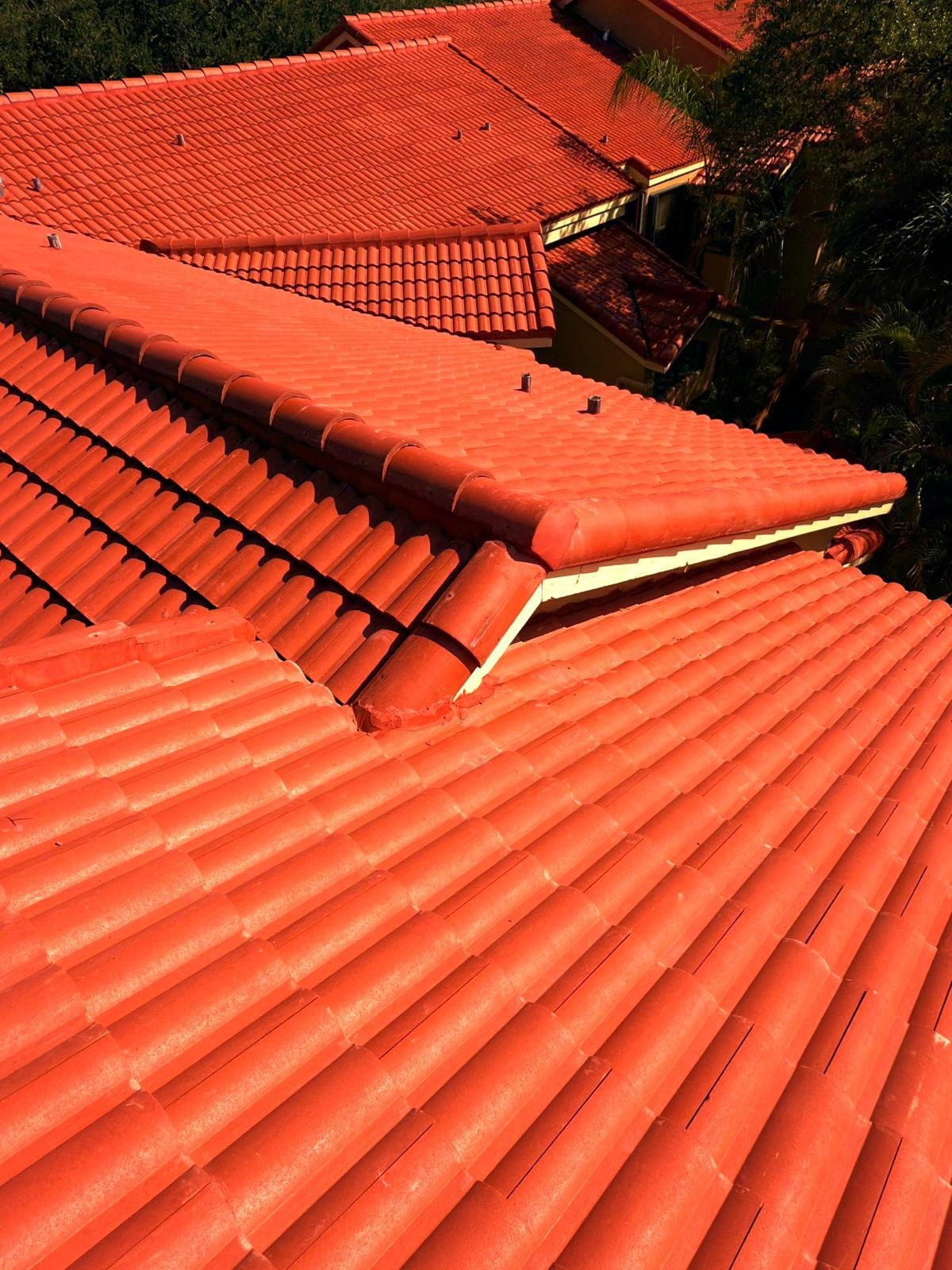 Detail of a completed tile roof by ARKON Construction